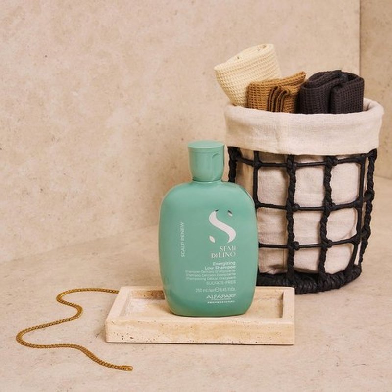 Alfaparf Milano Semi Di Lino Scalp Renew Shampoo - Sulfate-Free Formula for Thinning Hair - Strengthens & Stimulates Hair Fiber