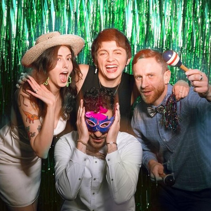Green Metallic Tinsel Foil Fringe Curtains by [Brand Name] - 20 Pack Photo Booth Props for Parties