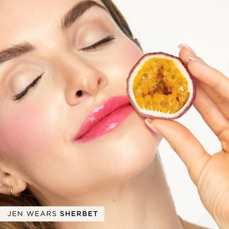 tarte maracuja juicy lip & cheek shift – pH-Powered Lip Gloss Balm with Vitamin E & Hyaluronic Acid for Smooth, Moisturized Lips & Cheek Tint Blush, Vegan & Cruelty-Free, full size, grape