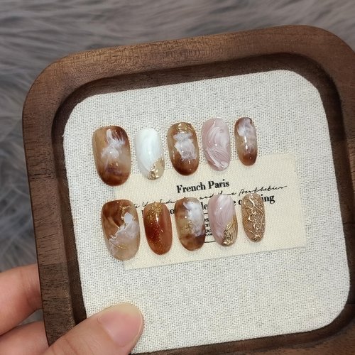 TENPAL Cat Eye Press On Nails 10 Pcs with Tools Kit,Handmade Amber Coffee Ombré Glue on Nails,Short Oval False Nails with Ridge Embossed Glossy Glow Reusable Fake Nails for Autumn Winter Wedding(S)