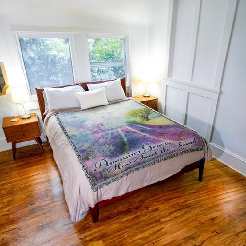 Pure Country Weavers Amazing Grace Blanket - Woven Cotton Tapestry Throw - Made in The USA (72x54)
