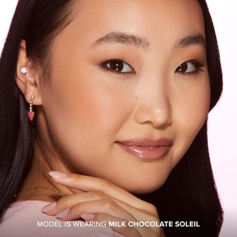 Too Faced Chocolate Soleil Matte Bronzer - Natural Skin Finish for a Blurred, Sun-Kissed Glow