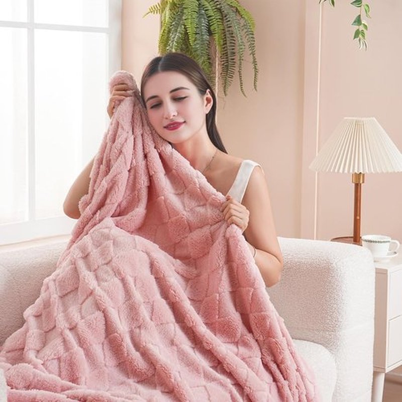 Skiennix Pink Throw Blanket - Cozy Lightweight Fleece for Couch & Sofa | 50x60 Inches, Diamond Checkered Pattern