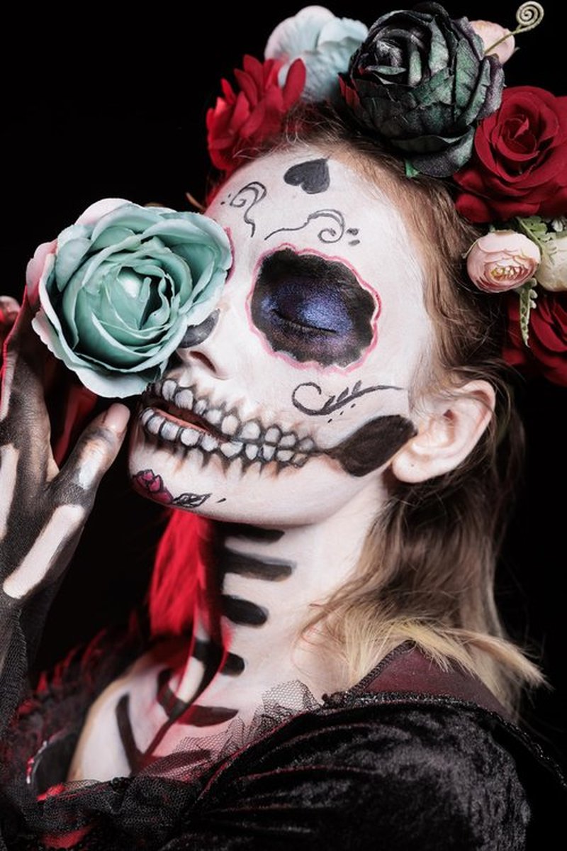 DALVGFN White Face Paint, Liquid Makeup Foundation, Flawless Cream Goth Makeup, Full Coverage Demi Matte Finish, Professional Body Paint For Halloween Cosplay, Clown, Skeleton, Joker, Mime SFX Make up