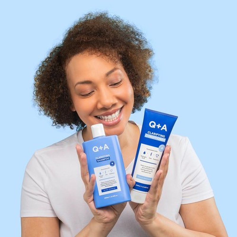 Q+A Clarifying Conditioner for Hair (250ml), Scalp-Balancing, Strengthening and Moisturizing Conditioner for Congested Hair, With Salicylic Acid, Oatmeal and Prebiotics
