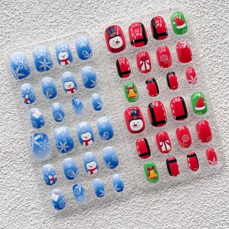 120pcs Kids Press on Nails for Christmas Children Girls Press on Short Artificial Fake Nails Cute Full Cover Square Acrylic Stick On Nail Tip for Girls Kids Nail Art Decoration