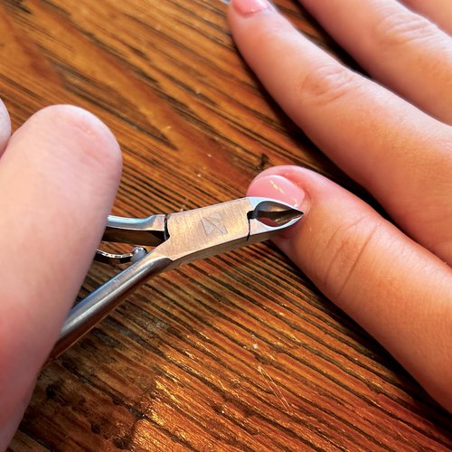 ClipperPro® Stainless Steel Cuticle Nippers - Cuticle Clippers for Nail Care Pedicure Manicure Nail Tools - Full Jaw Cuticle Remover Tool Nail Care, High Precision Blade, Easy Grip