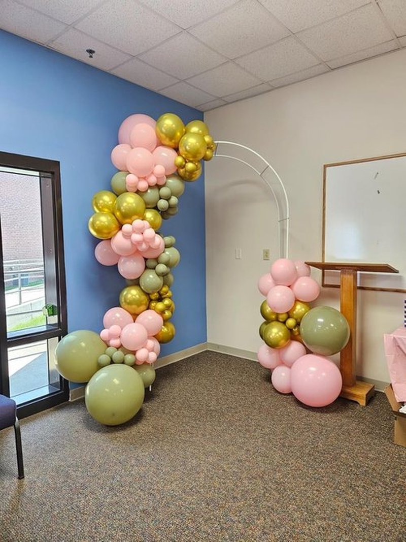 Pastel Pink Balloons by [Brand Name] - 150-Piece Set in Various Sizes for Stunning Birthday Party Decorations