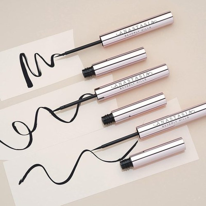 Anastasia Beverly Hills - Long-Lasting Liquid Eyeliner | Precision Tip for Effortless Application