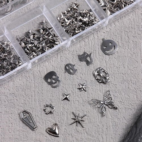 Halloween Nail Art Glitter Sequins 3D Holographic Skull Pumpkin Ghost Butterfly Cat Coffin Love Star Halloween Gold Silver Glitter for DIY Nail Art Halloween Party 24 Grids