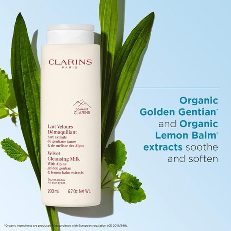 Clarins Hydrating Toning Lotion - Cleanses, Tones & Balances Skin | Plant-Based Aloe Vera | Alcohol-Free for Normal to Dry Skin