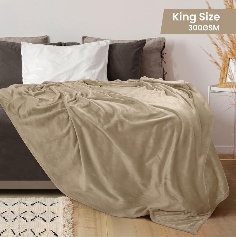 Utopia Bedding Fleece Blanket - King Size Luxury Soft Camel Microfiber | 300GSM Anti-Static (90x102 Inch)