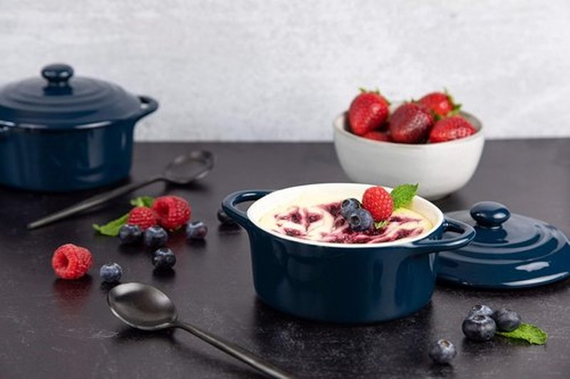 Kook Mini Cocotte Set - 12 oz Individual Baking Ramekins with Lids | Oven Safe, Microwave & Dishwasher Safe, Navy - Set of 4