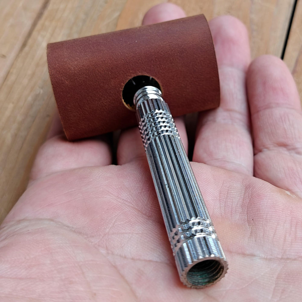MEEBOY Handmade leather Double Satety Edge Razor Head Protective Sheath For men, Leather Shaving Travel Cover Fits Most Safety Razors (Brown)