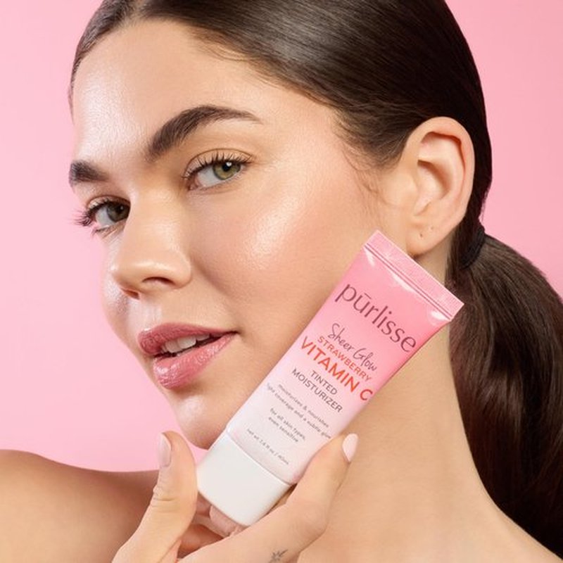 pürlisse Sheer Glow Strawberry Vitamin C Tinted Moisturizer - Skin Tint Moisturizer Enriched with Antioxidants to Even Complexion - Dewy Light Coverage for All Skin Types - Tan Deep (1.4 oz)
