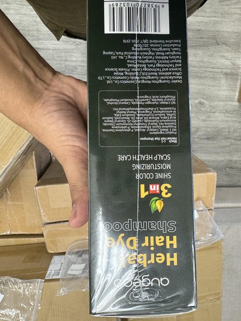AUGEAS 500ML Black Permanent Hair Color Shampoo, 3 IN 1 Organic Herbal Fast Coloring Shampoo for Men and Women to Cover Grey/White Hair (BLACK)