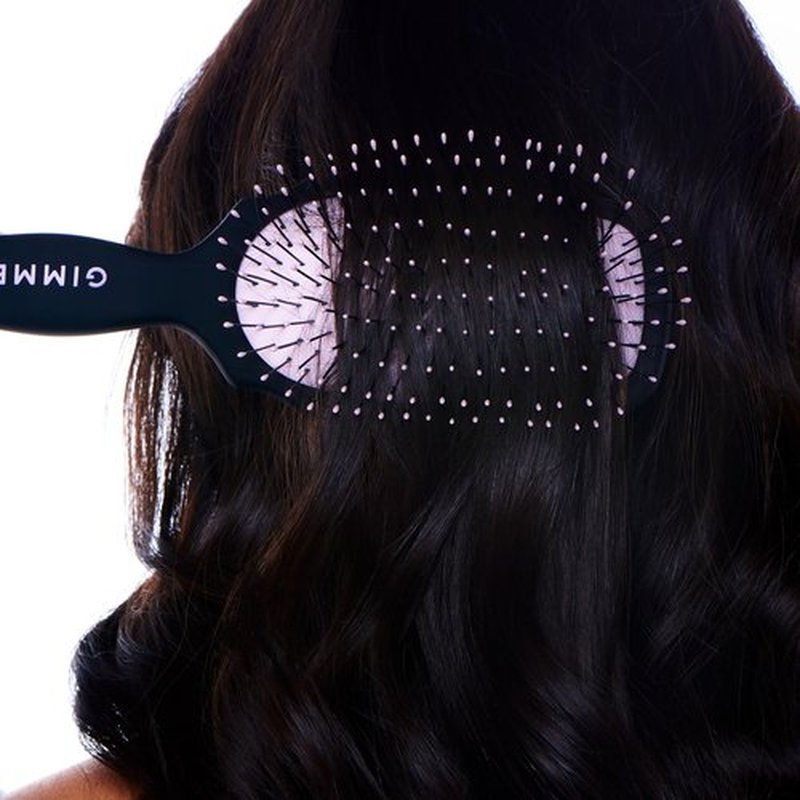 Gimme Beauty Detangling Brush - Curved Paddle Brush for Breakage-Free Detangling - Anti-Static & Frizz - Soft Glide with Ball-Tipped Bristles - Heat-Resistant Styling Tool - Fine Hair