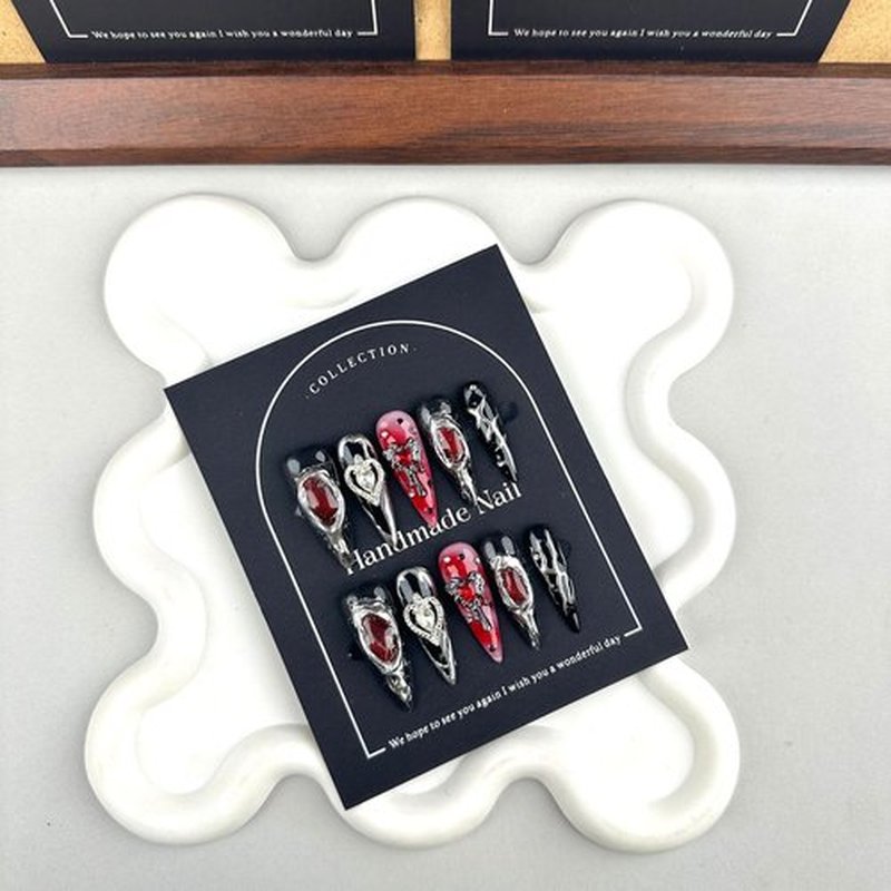 100% 5D Handmade Press on Nails with Heart Charms Long Stiletto Nails Press ons- Balck False Nails Ombre Red Press on Nails Halloween Fake Nails for Women Girls Daily Wear DIY Manicure Size M