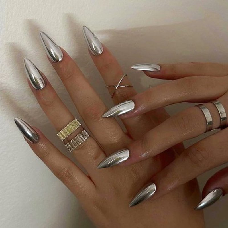 Qsnidy Chrome Press On Nails Almond, Metallic Sliver Mirrored Glue on Nails Medium Press Ons, Acrylic Natural Fit Stick on Nails in 12 Sizes - 24Pcs Fake Nail Kit for Women Daily & Party Wear