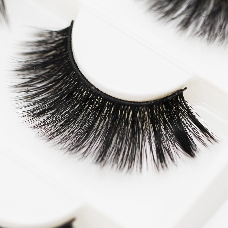 Vayator 16 Pairs False Eyelashes Natural Wispy Fluffy Dramatic Volume Fake Lashes Extension Handmade Cruelty-free Eyelash (D057)