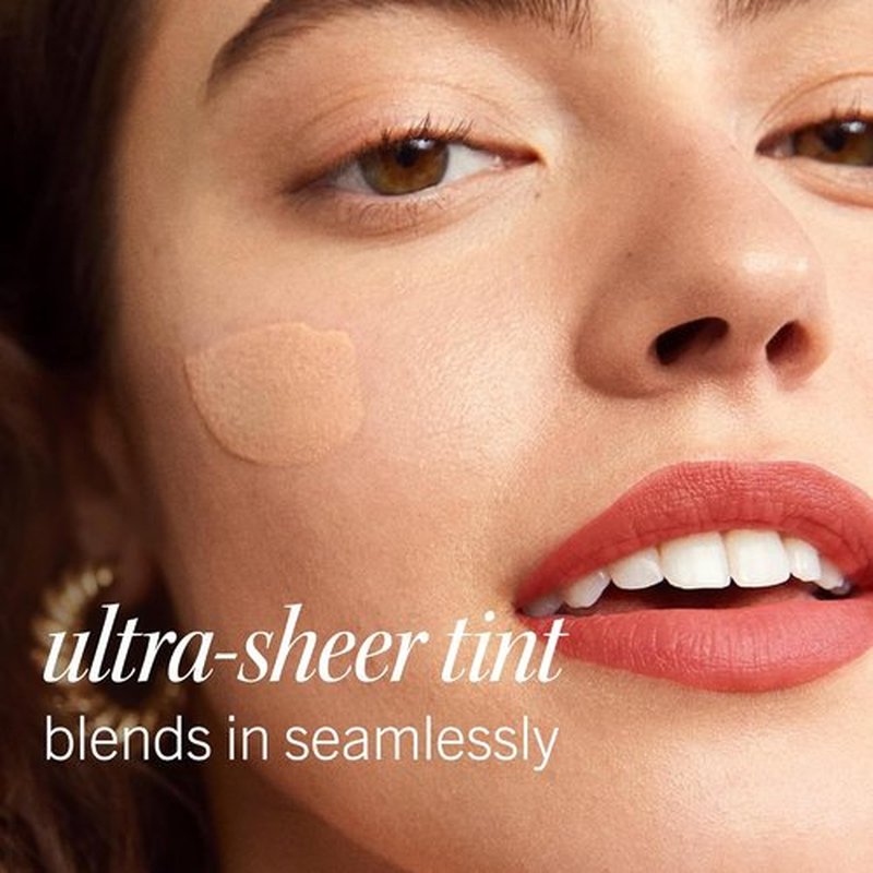 First Aid Beauty - Weightless Liquid Mineral Sunscreen SPF 30 | Ultra Sheer Tint, 1.5 oz, Safe for Sensitive Skin