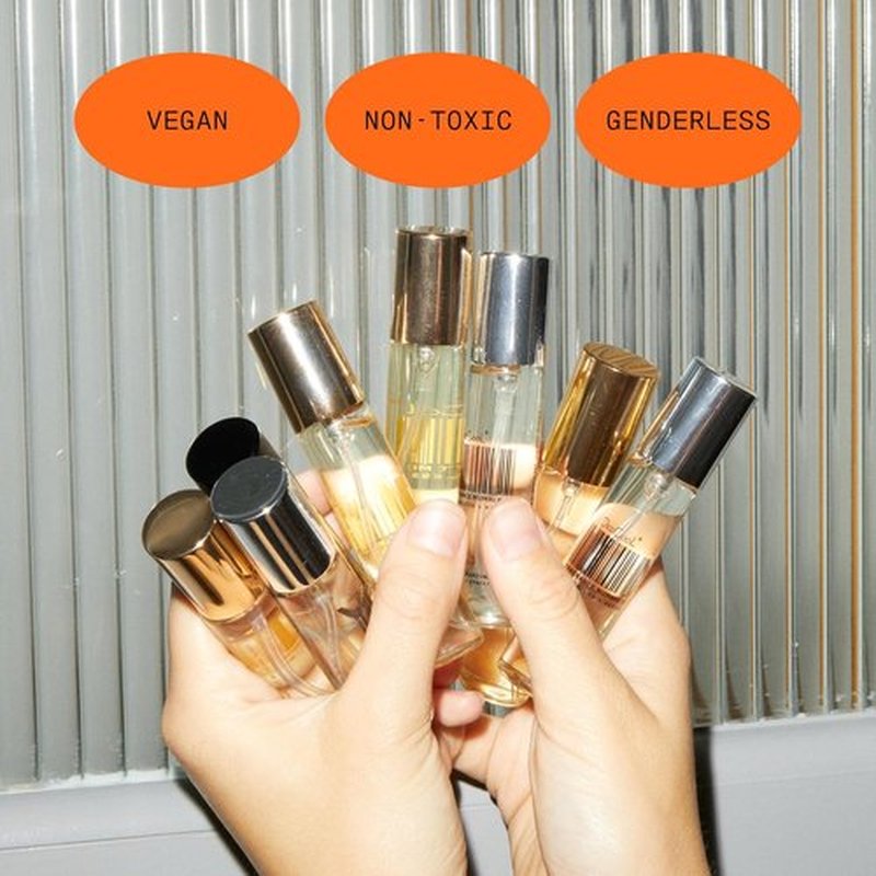 DedCool Eau de Parfum - 01 Taunt | Clean, Long-Lasting Unisex Fragrance with Bergamot, Vanilla & Amber | 15 mL Travel Spray