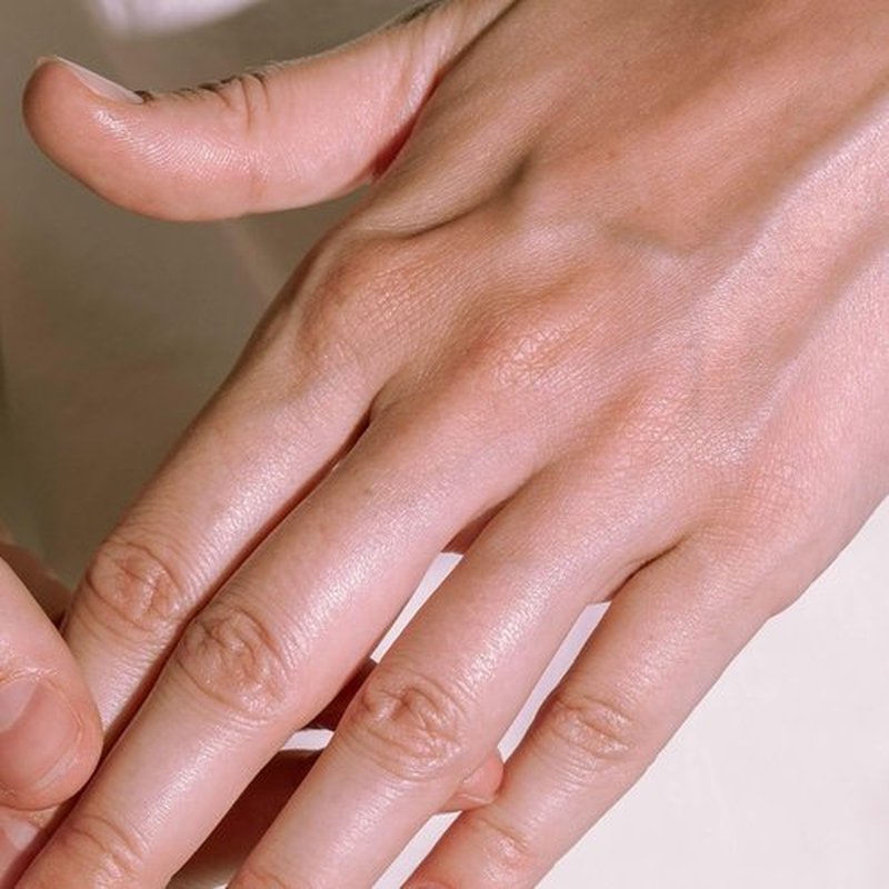 Madara Deep Comfort Hand Cream - Ultra-Moisturizing Formula with Aloe & Cocoa Butter | 60 ml for Soft, Protected Hands