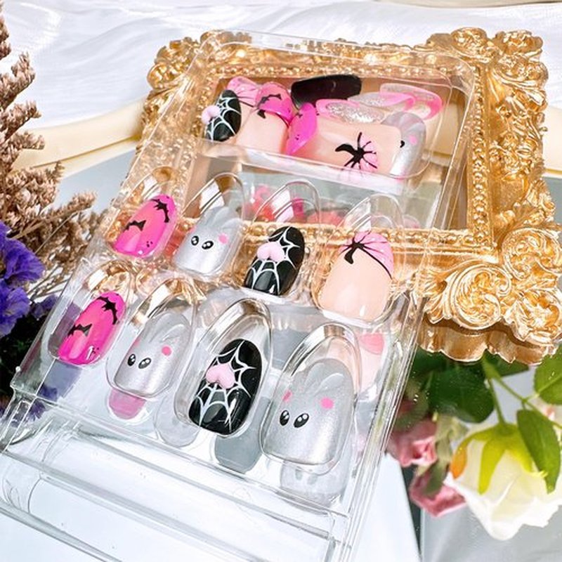 24pcs Halloween Press on Nails Short Almond Fake Nails with 3D Pumpkin Pink Heart Designs Cute Ghost False Nails Bat Spider Web Acrylic Nails Kit Full Cover Glue on Nail for Women Nail Decoration