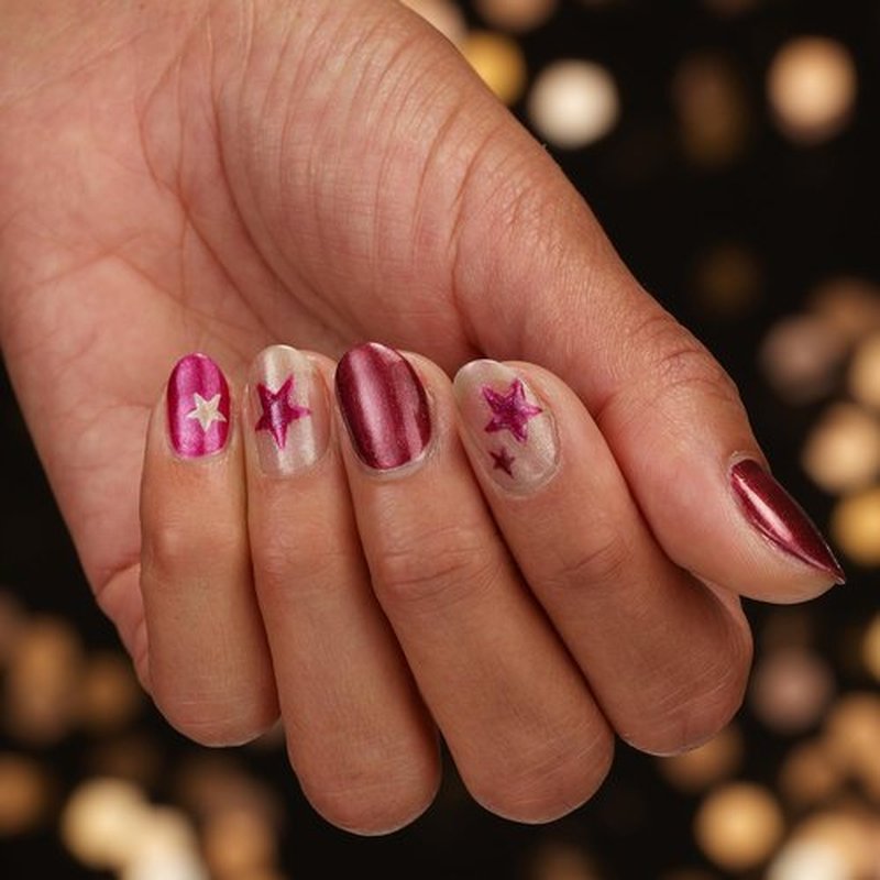 Sally Hansen Miracle Gel™, Under the Tree, Long Lasting, Gel-Like Formula, No UV Lamp Needed, Green Glitter Nail Polish