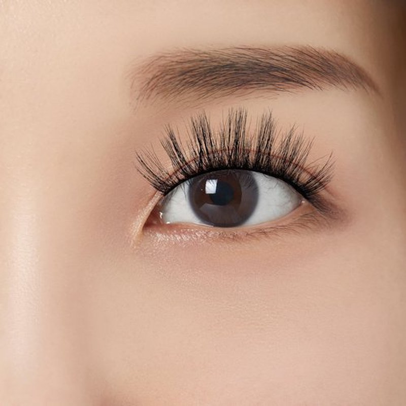 KISS Matte Black, False Eyelashes, 'Matte Cheviot', 18mm-20mm, Includes 4 Pairs Of Lashes, Easy to Apply, Reusable Lash Clusters