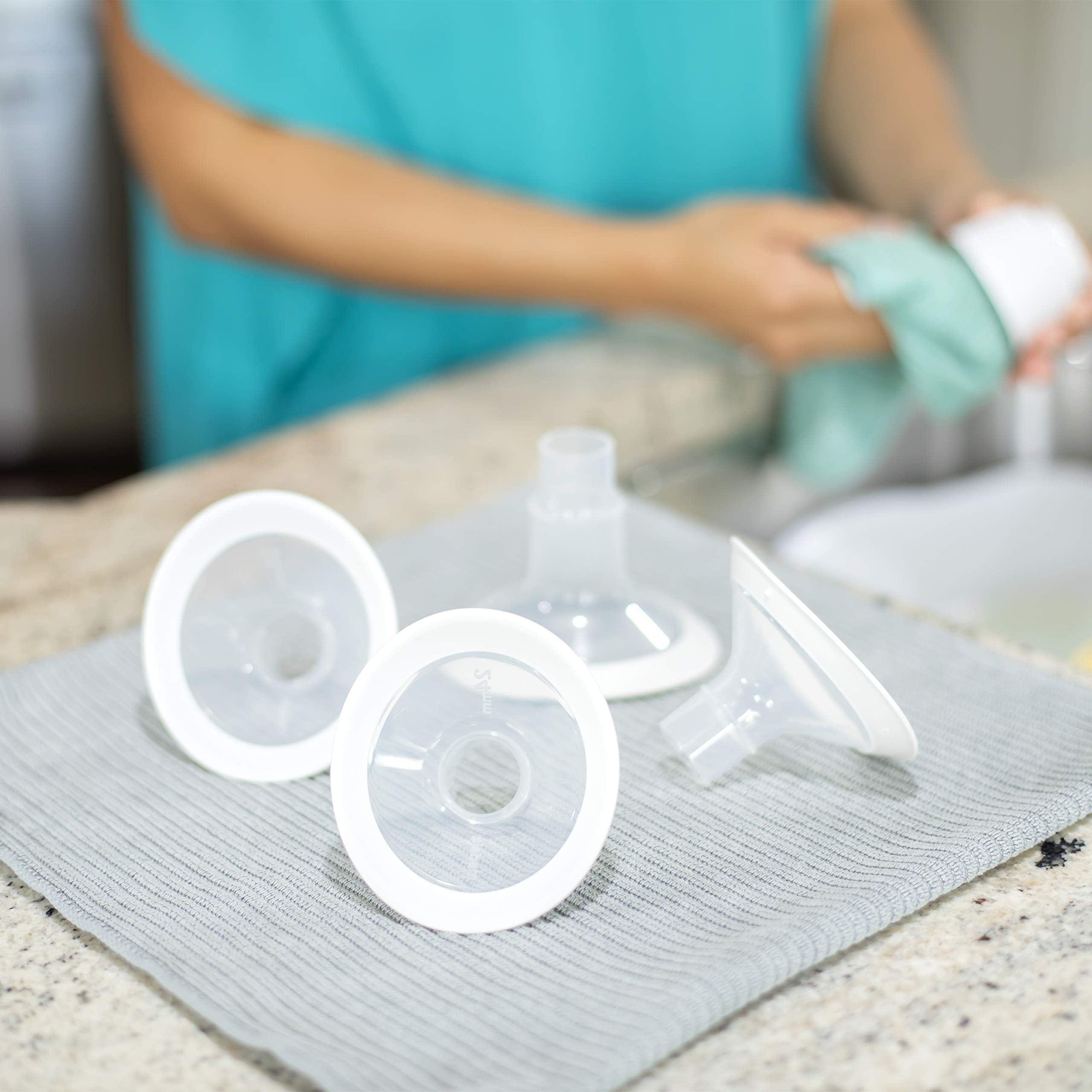 Medela PersonalFit Flex Breast Shields | 2 Pack of Small 21mm Breast Pump Flanges | Made Without BPA | Shaped Around You for Comfortable and Efficient Pumping