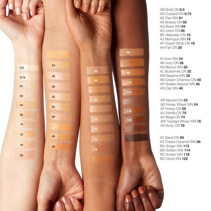 Clinique Beyond Perfecting Foundation & Concealer - Lightweight Full Coverage for All Skin Types | Natural Matte Finish