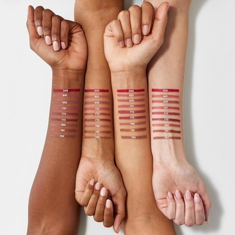 L'Oreal Paris Colour Riche Lip Liner - Creamy Formula with Omega 3 & Vitamin E | 782 Toffee To Be (Warm Deep Brown)