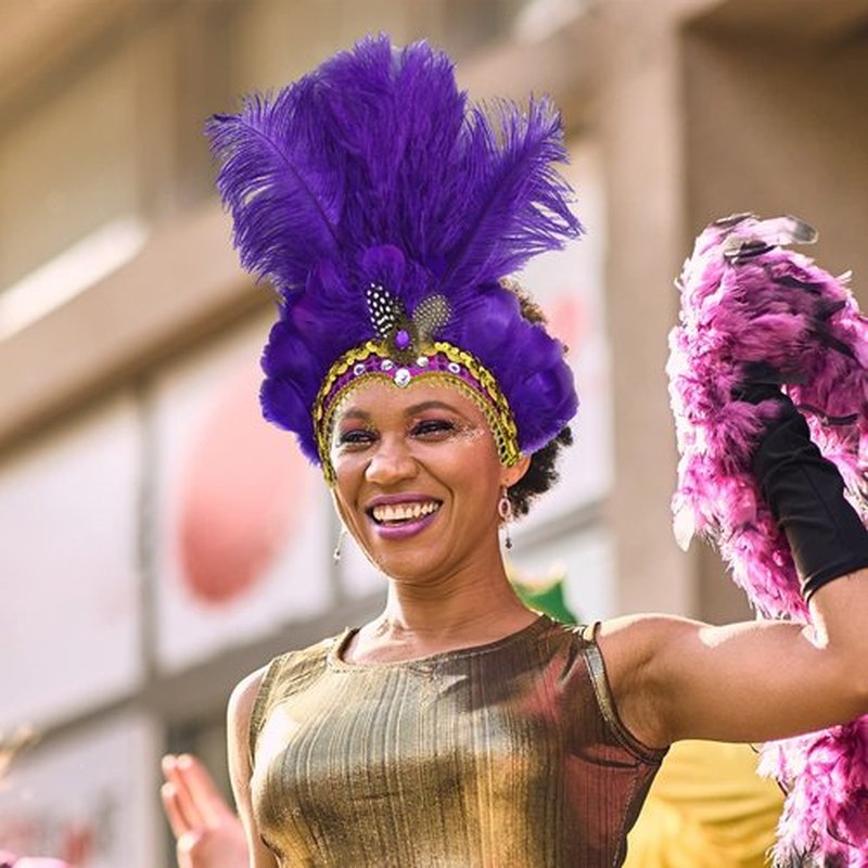 Goenb Mardi Gras Headband, Mardi Gras Headband for Women Showgirl Carnival Feather Headpiece for Hawaii Costume Party (Purple)