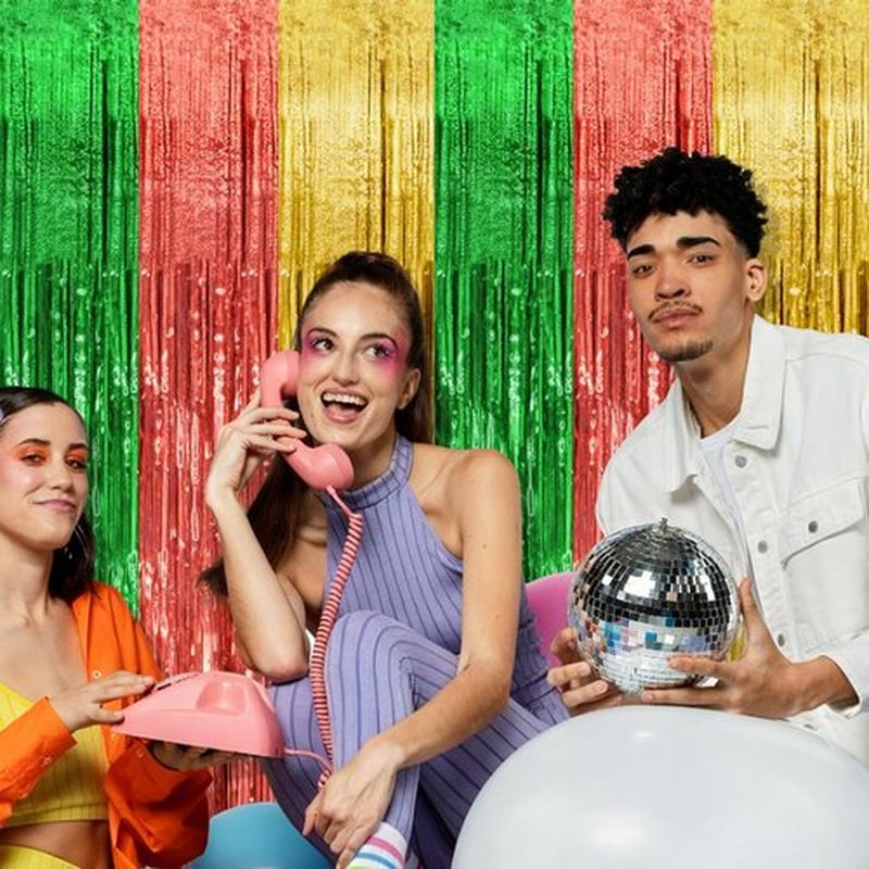 Skiennix Hawaii Backdrop | 2-Pack Tinsel Curtain Decorations for Summer Parties & Events