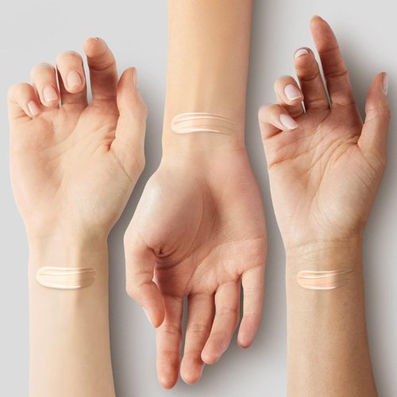 COVERGIRL TruBlend Undercover Concealer - Buildable Full Coverage, 24-Hour Matte Finish | L400 Classic Ivory