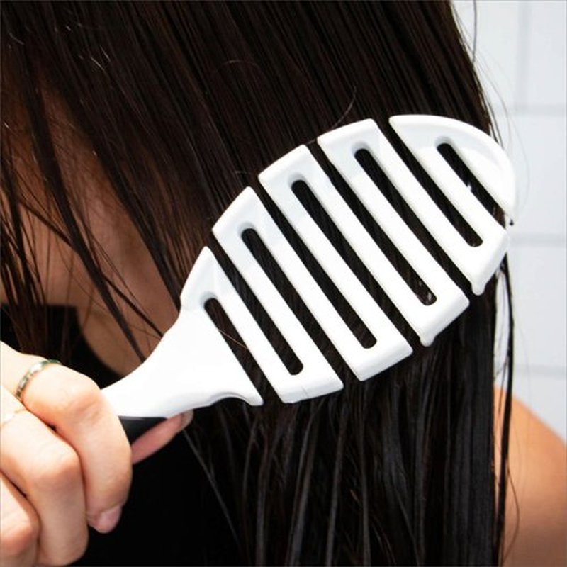 LolaVie x Wet Brush Custom Pro Flex Dry, White - Detangle & Brush Wet or Dry Hair - Open-Vented Design, Heat-Resistant Bristles, EasyGrip Design - Cuts Drying Time