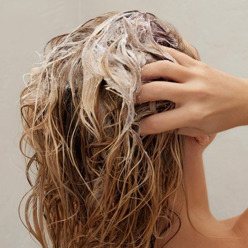 Kristin Ess Hair The One Purple Shampoo - Travel Size for Blonde Hair | Neutralizes Brass & Yellow Tones, Color Safe