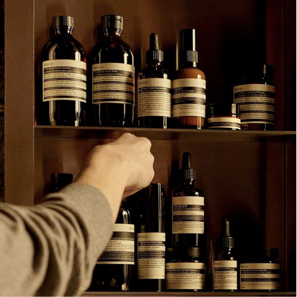 Aesop Violet Leaf Hair Balm | Shaping Balm with Camellia Nut, Carrot Oil & Lavender Stem | Conditions, Softens & Styles Coarse or Treated Hair | 60 mL/ 2 oz