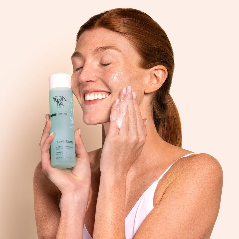 Yonka Gel Cleanser - Gentle Foaming Face Wash & Makeup Remover | Balances pH & Cleanses Pores | For Acne Prone & Oily Skin
