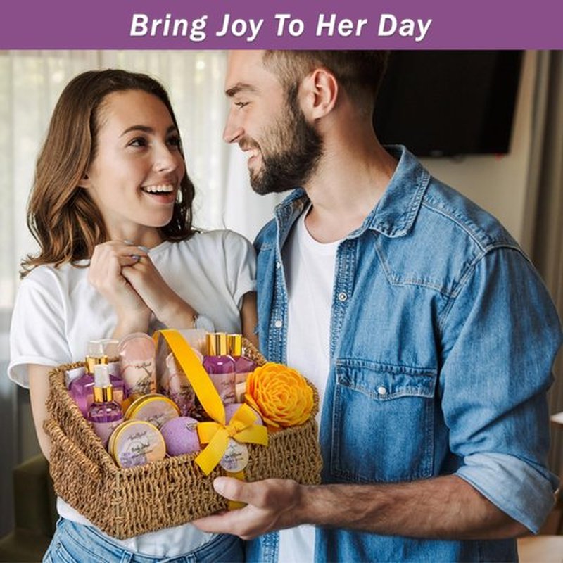 Bath Spa Gift Sets - Luxury Basket With Honey & Lavender - Spa Kit Includes Wash, Bubble Bath, Lotion, Bath Salts, Body Scrub, Body Spray, Shower Puff, Bathbombs, Soap and Towel