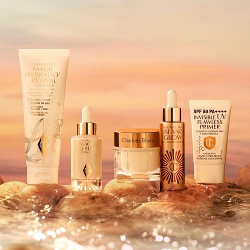 Charlotte Tilbury Beautiful Skin Tanning Drops - Body & Face Bronzing Drops Enriched with Hyaluronic Acid for Long-Lasting Hydration - Leaves Skin with a Natural, Radiant Glow - Fair/Medium
