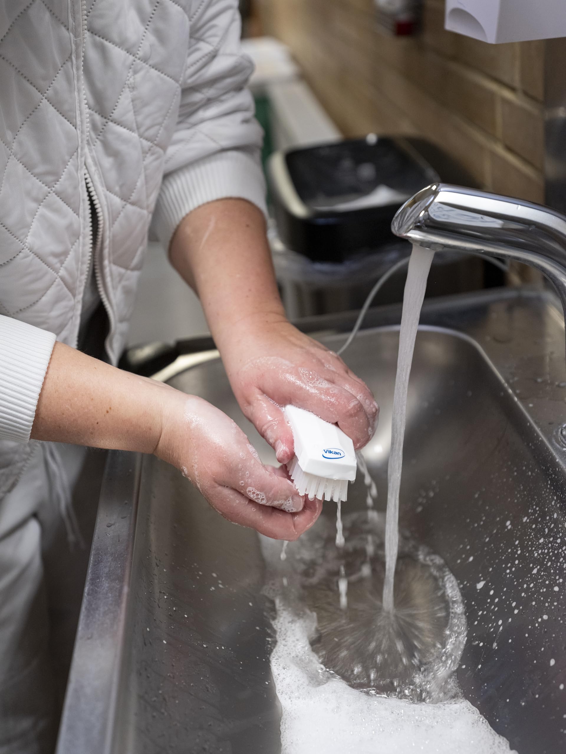 Vikan 64402 Brush,Nail,Stiff,PP/PBT,Green