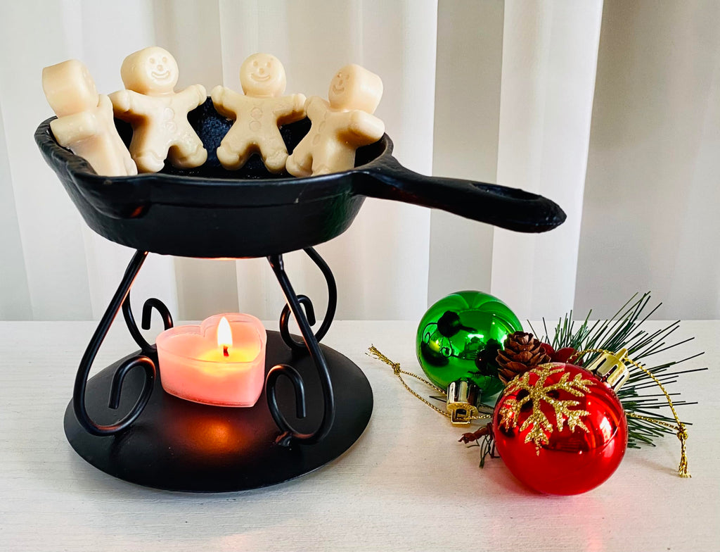 B CENTERBRIDGE Wax Melter Mini Cast Iron Skillet with Warmer and Trivet Wax Pot Black Tea Lights Halloween Harvest Thanksgiving Decorations Gifts