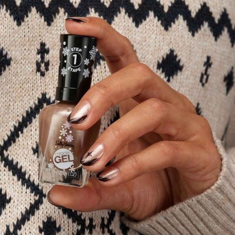Sally Hansen Miracle Gel™, Under the Tree, Long Lasting, Gel-Like Formula, No UV Lamp Needed, Green Glitter Nail Polish