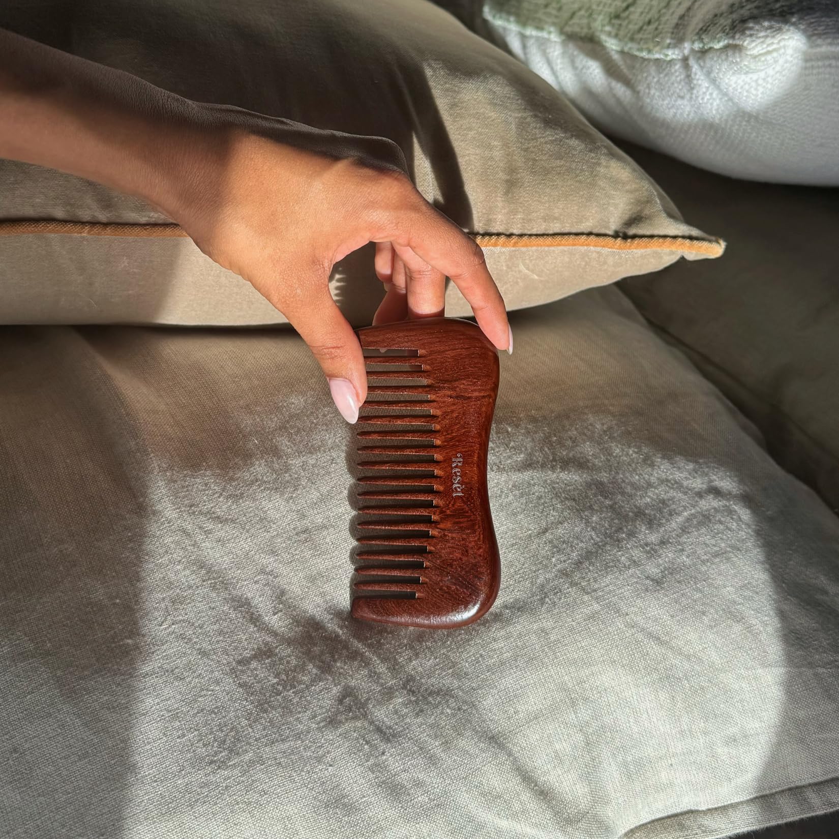 Resèt 100% Natural Handmade Sandalwood Comb | Soft Wide Tooth Wooden Comb for Wet and Dry Hair | Eco-Friendly Anti-Static Wooden Massage Comb | Wooden Hair Detangler for Men and Women