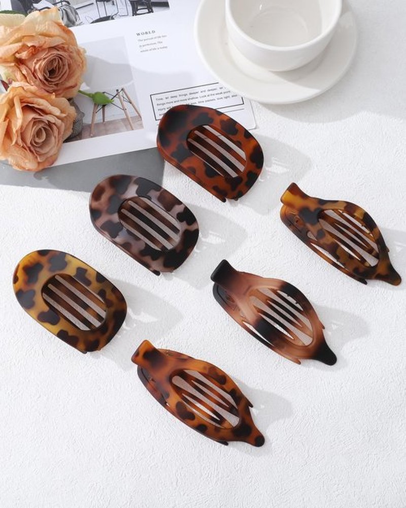 AWAYTR Flat Hair Clips For Women Lay Flat Claw Clip for Hair 6Pcs Large Hair Claw Clips for Driving Yoga (Leopard Series)