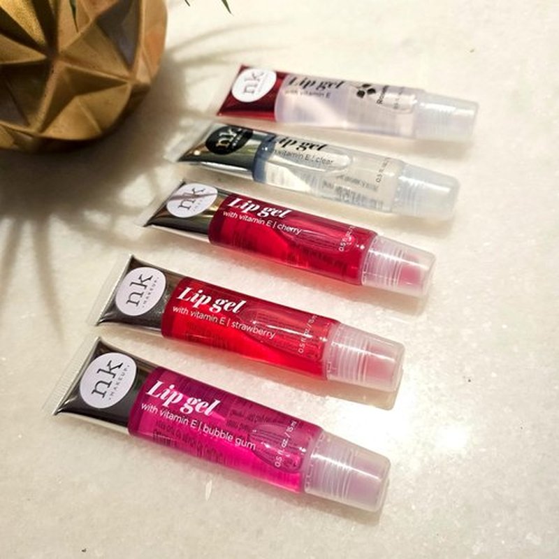 The Make-Up Artist Project 5 Pack Variety Bundle of Lip Gels With Viatmin E - Clear, Rosehip, Strawberry, Cherry, and Bubble Gum Hydrating Lip Glosses