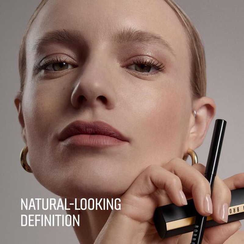Bobbi Brown Lip Pencil | Velvety & Creamy Lip Liner for Natural-Looking Definition, 0.04 Ounce, Muted Rose