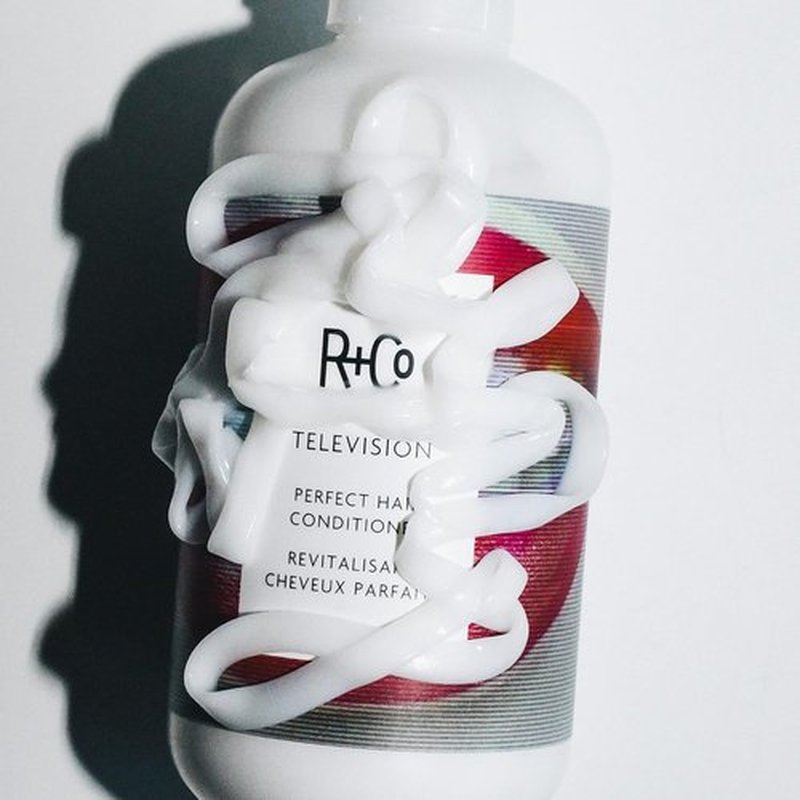 R+Co TELEVISION Perfect Hair Conditioner - Hydrating & Smoothing Formula for All Hair Types, Adds Shine & Softness